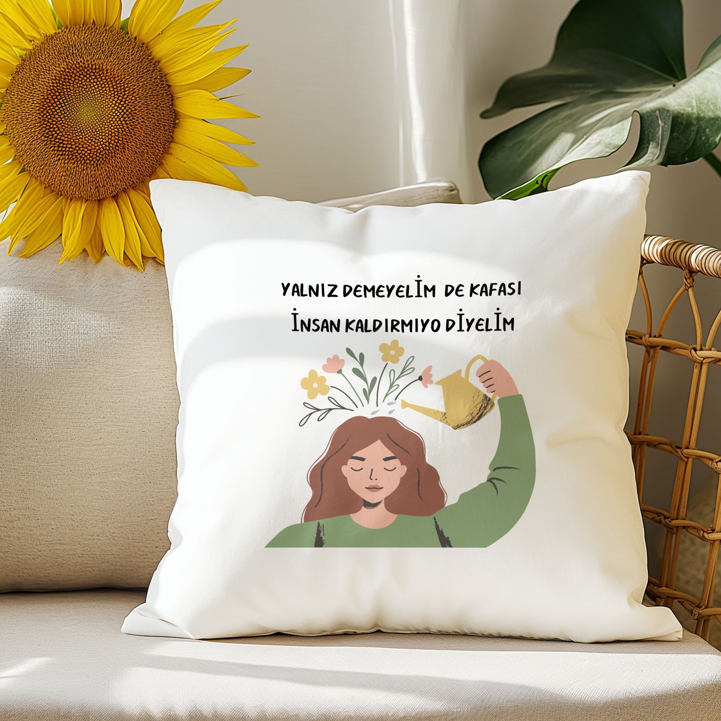 kahve-yoksa-is-de-yok-baskili-komik-hediyelik-elyaf-saten-dekoratif-yastik