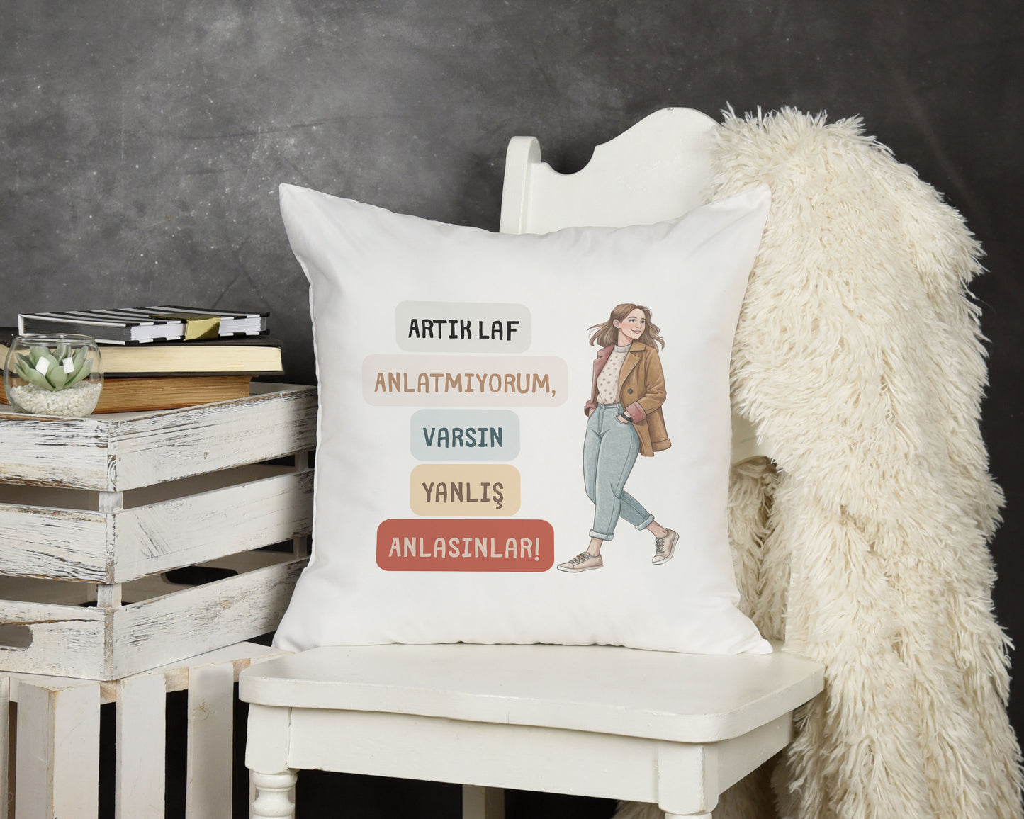 artik-laf-anlatmiyorum-baskili-komik-hediyelik-elyaf-saten-dekoratif-yastik