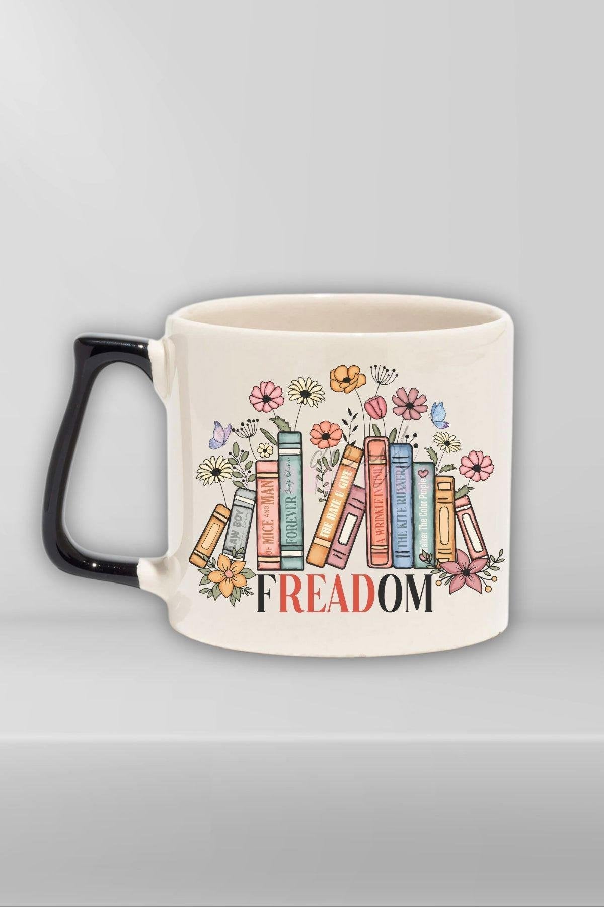 Book Lover Aesthetic Freedom Baskılı Kitapsever Okuma Aşkı Hediyelik Siyah Kulplu Kupa Bardak