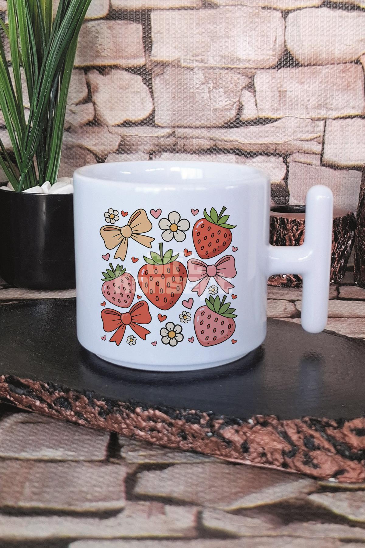 Çilek Ve Kurdele No:3 Baskılı T Kulplu Latte Fincanı Kupa Bardak