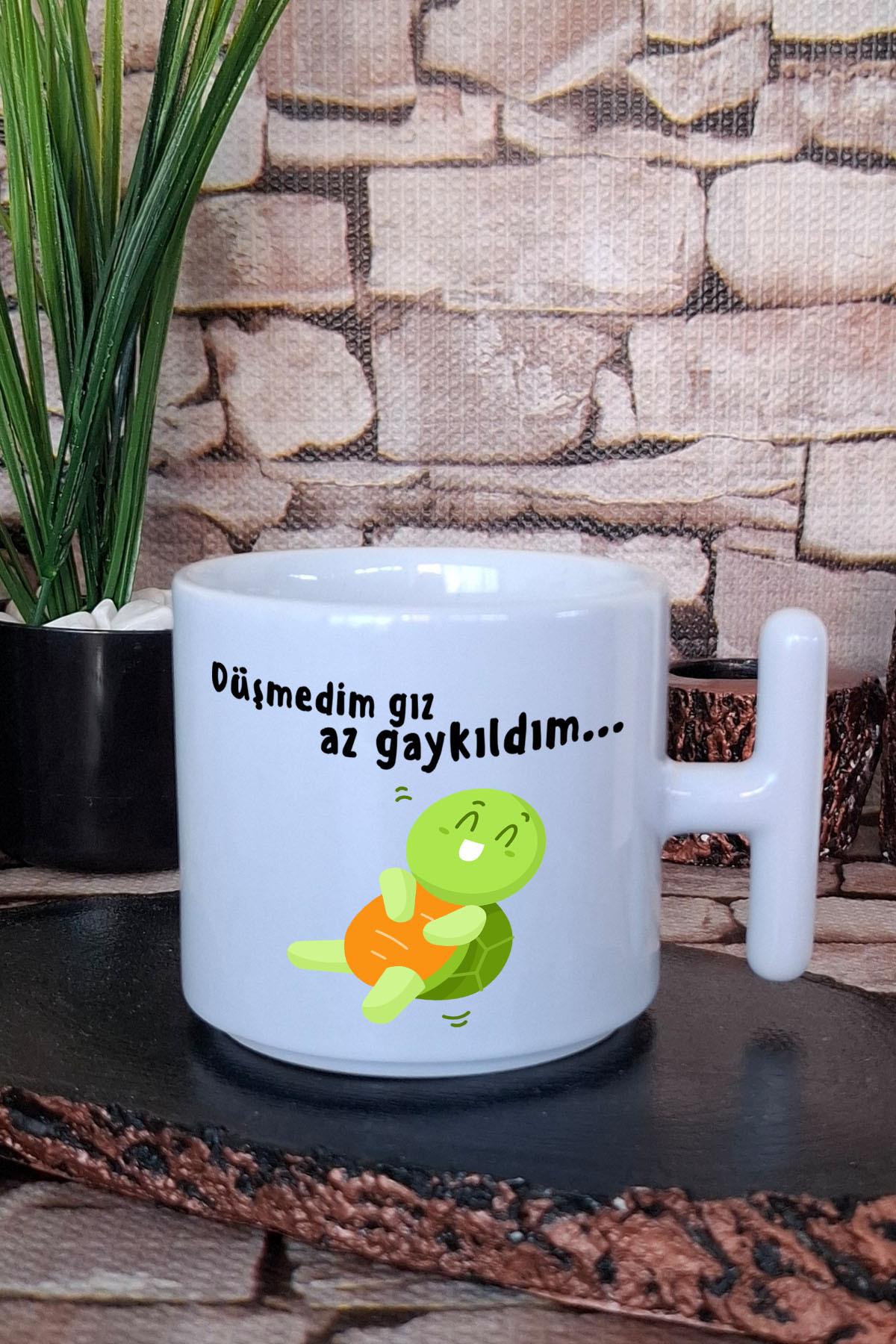 Düşmedim Gız Gaykıldım-Kaplumbağa Baskılı Eğlenceli Komik Hediye T Kulplu Latte Fincanı Kupa Bardak
