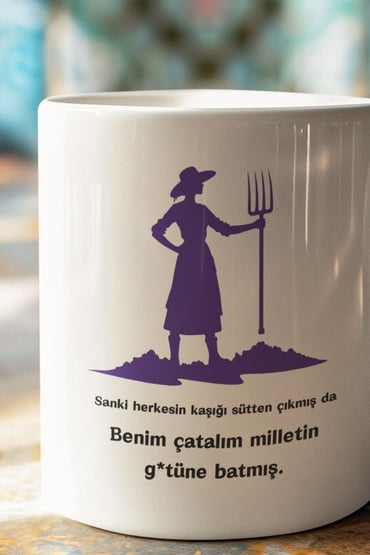 Herkesin Kaşığı Sütten Çıkmış Baskılı Eğlenceli Hediyelik Beyaz Kupa Bardak