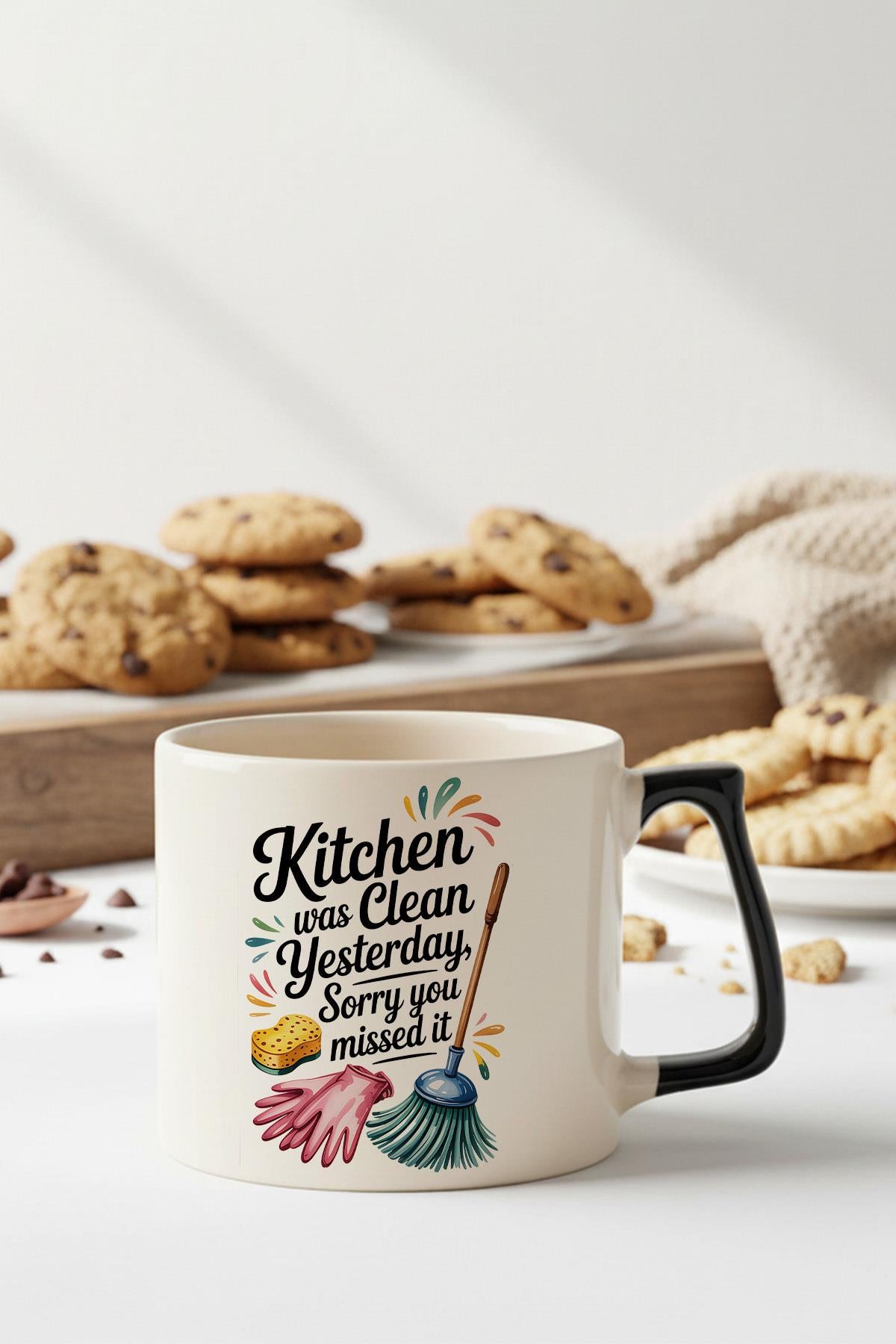 Kitchen Was Cleaned Baskılı Siyah D Kulplu Kupa Bardak