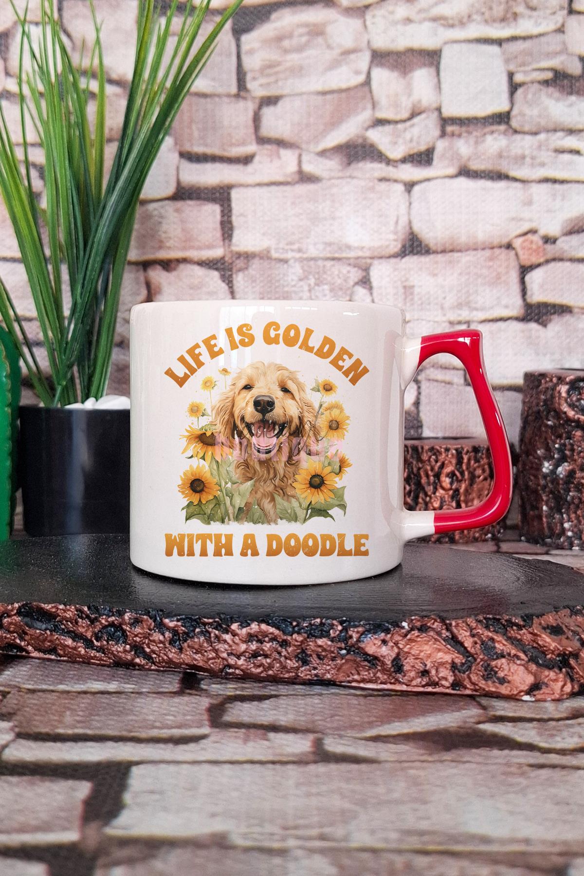 Life Is Gold With A Doodle Baskılı Köpeksever Hediyelik Kulplu Kupa Bardak