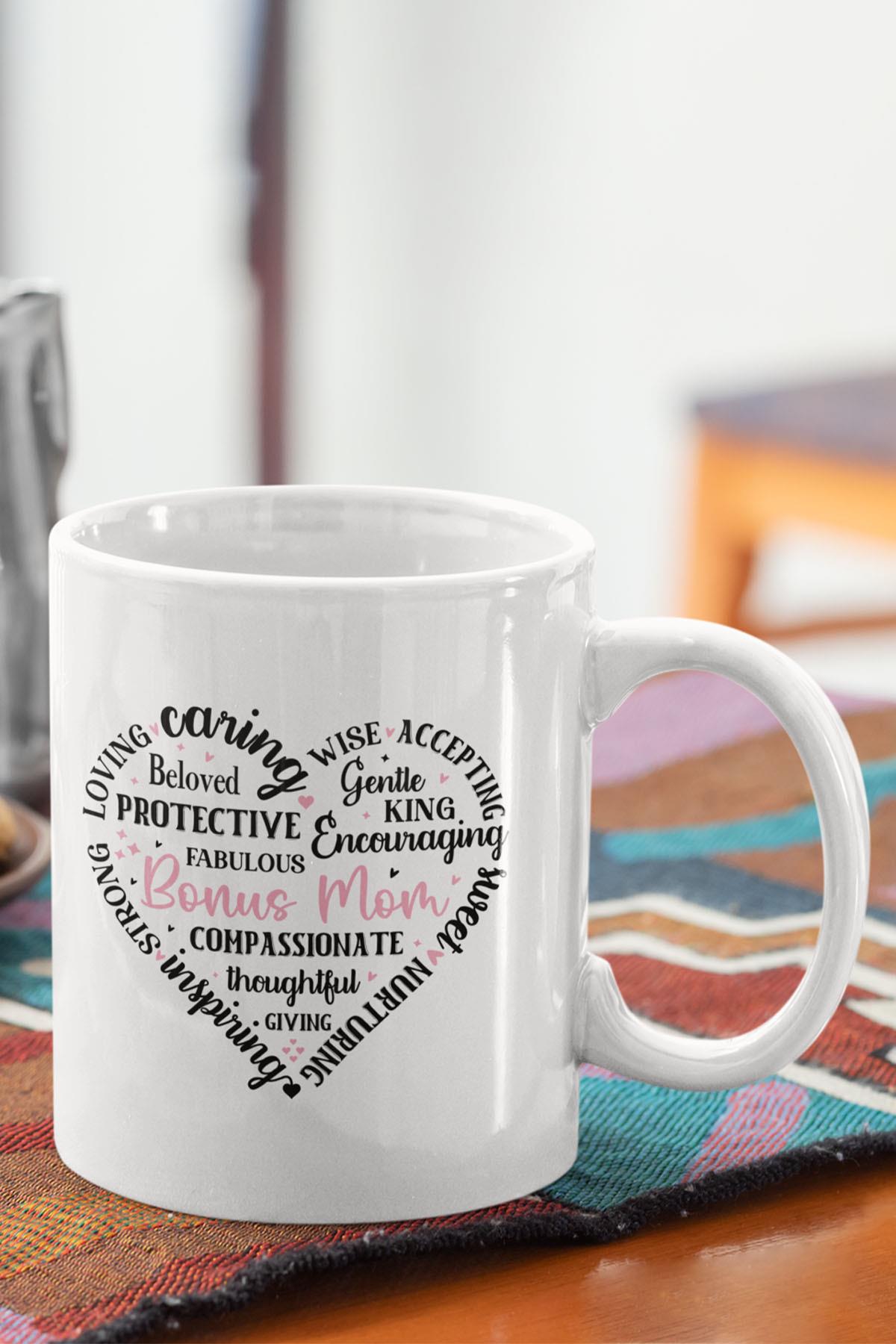 Mom Kalp Şekilli Yazılı Baskılı Anneler Günü Doğum Günü Anneye Hediye Kupa Bardak