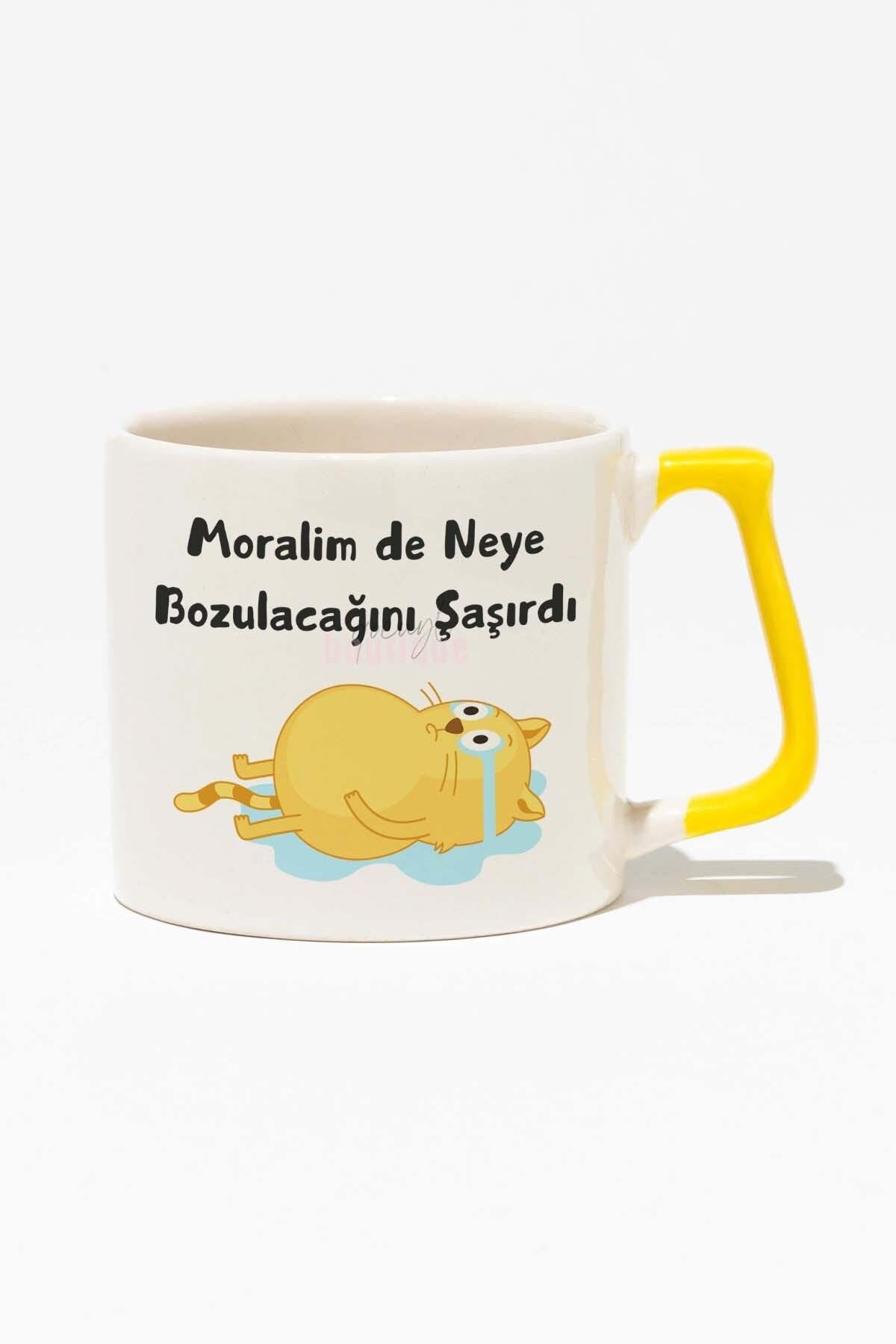 Moralim de Neye Bozulacağını Şaşırdı Hediyelik Eğlenceli Baskılı Sarı Kulplu Modern Seramik Kupa