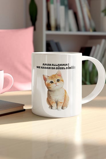 Ne Kadar da Güzel Biri-Masum Kedi Baskılı Beyaz Kupa Bardak