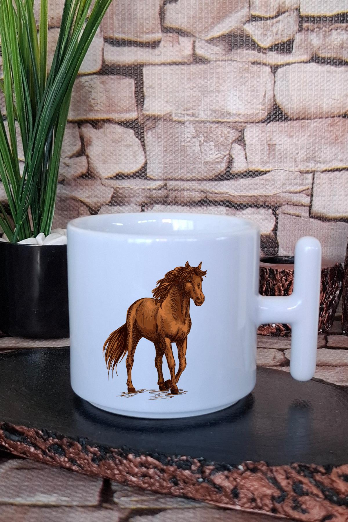 Özgür Ruh At Baskılı T Kulplu Latte Fincanı Kupa Bardak