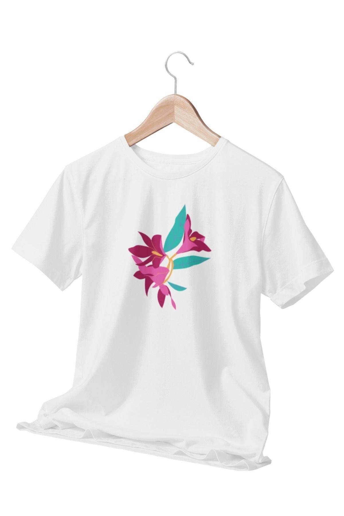 Zambak Esintisi Baskılı Beyaz Kadın T-Shirt