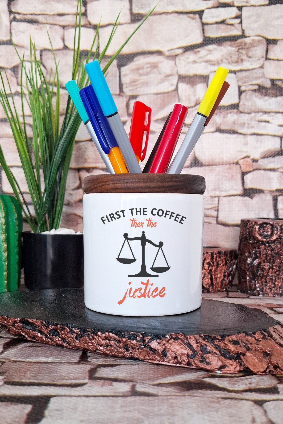 First The Coffee Then The Justice Hukukçu-avukat Eğlenceli tasarımlı seramik kalemlik