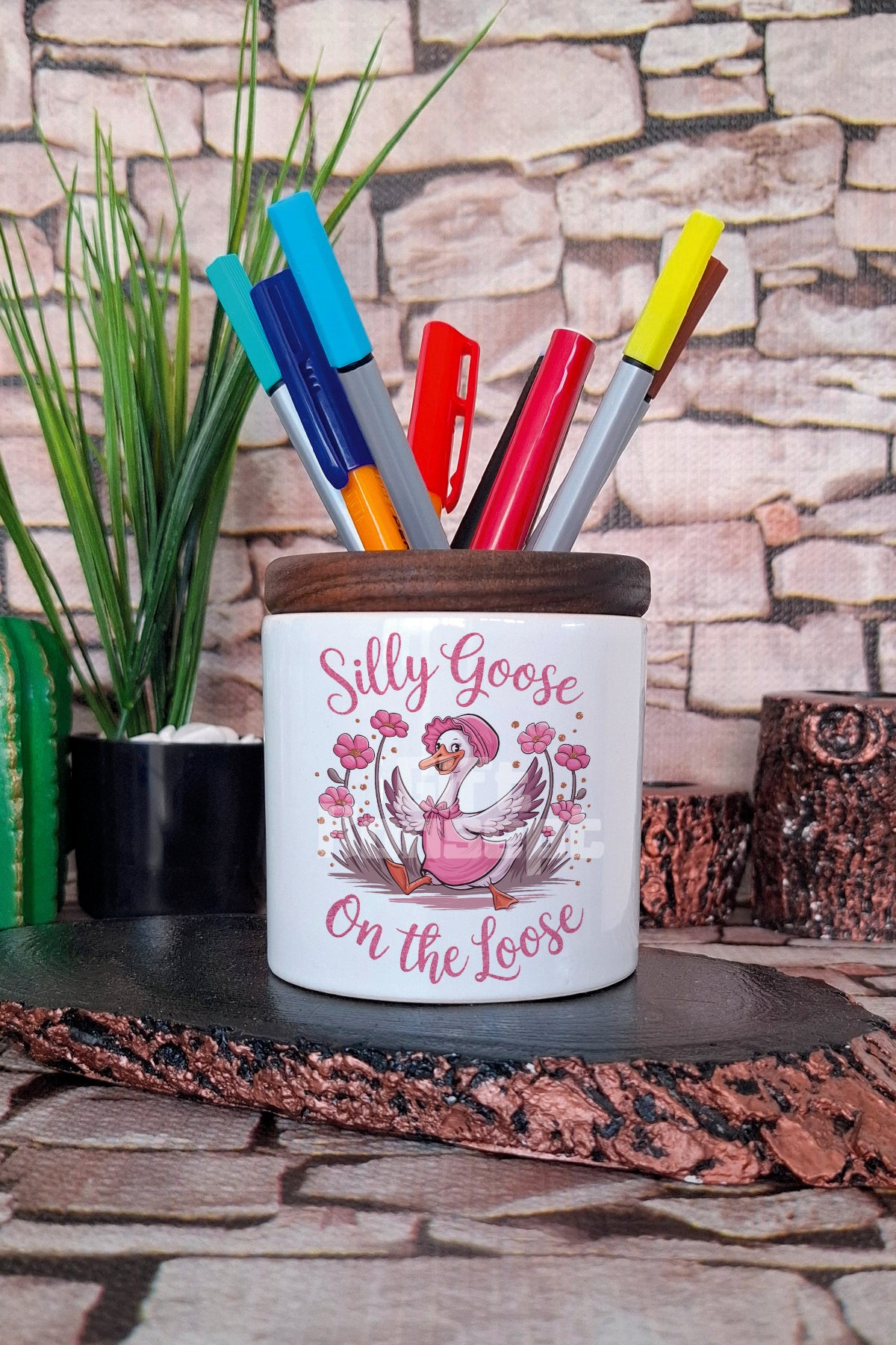 Silly Goose On The Loose tasarımlı seramik kalemlik