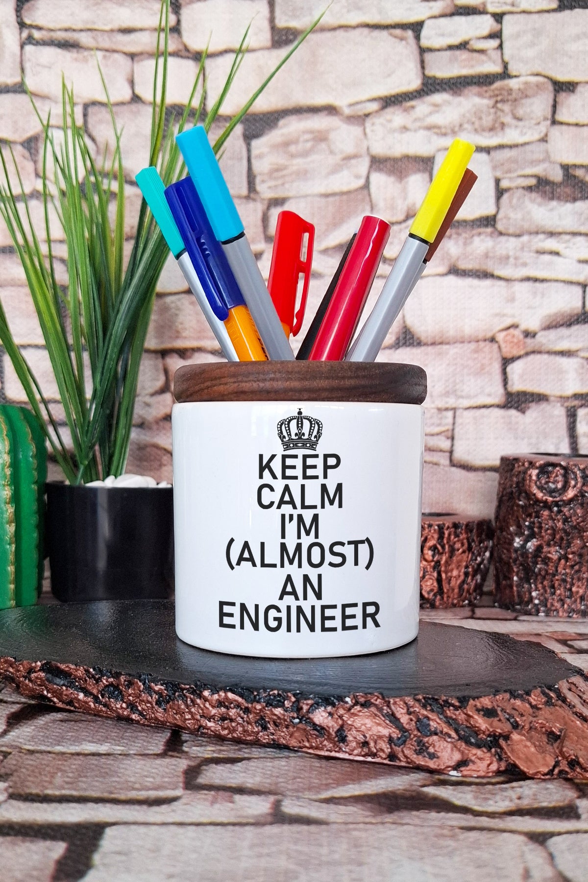 Keep Calm I'm Almost An Engineer Komik Mühendis Hediyelik tasarımlı seramik kalemlik