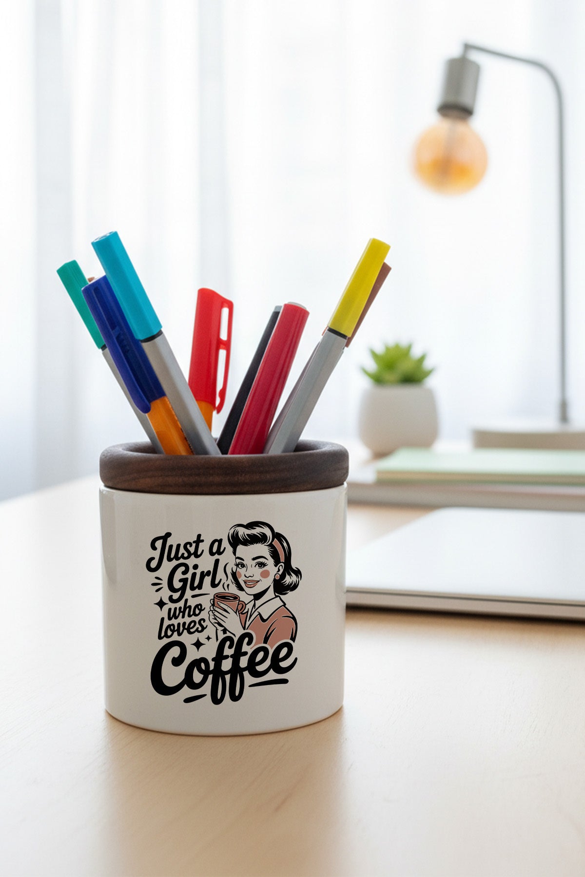 Just A Girl Who Loves Coffee tasarımlı seramik kalemlik