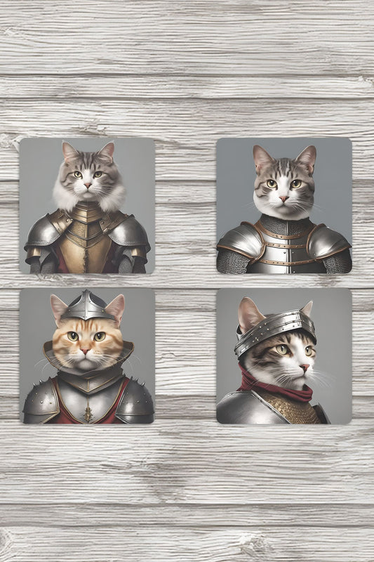 Ortaçağ Kostümlü Kediler No:2 Baskılı 4'lü Set Dekoratif Ahşap Kare Bardak Altlığı