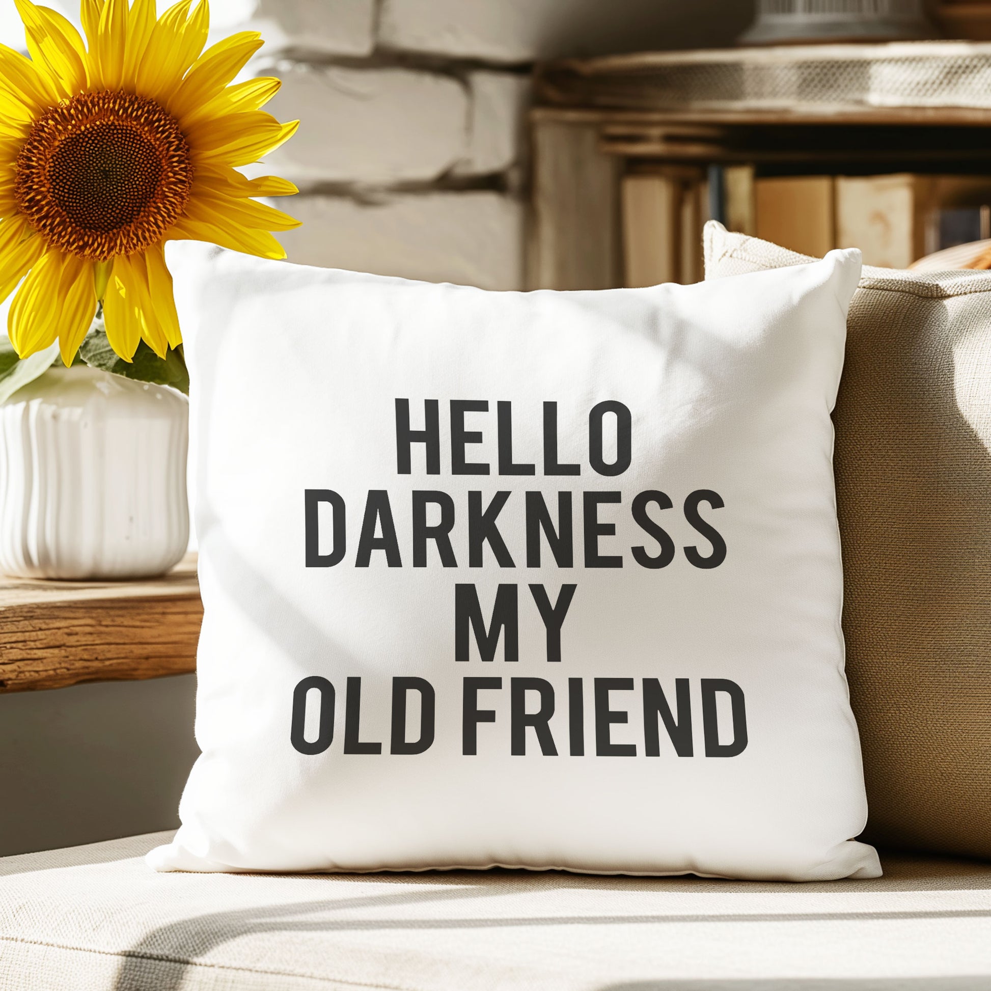 hello-darkness-my-old-friend-baskili-elyaf-dolgulu-hediyelik-yastik