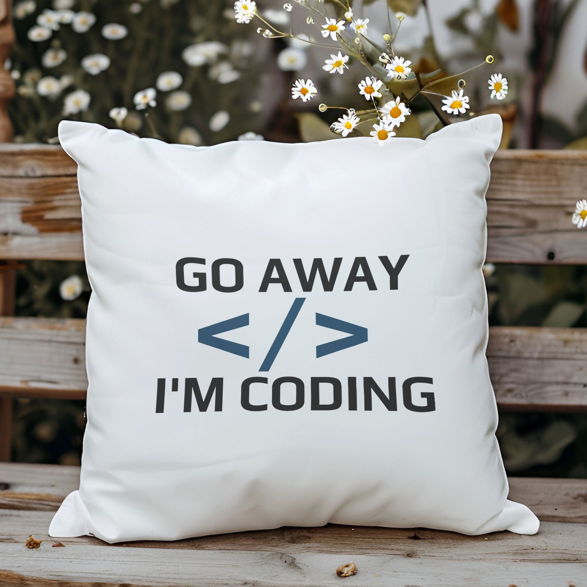 go-away-ı'm-coding-baskili-yazilimci-hediyelik-elyaf-dolgulu-dekoratif-yastik