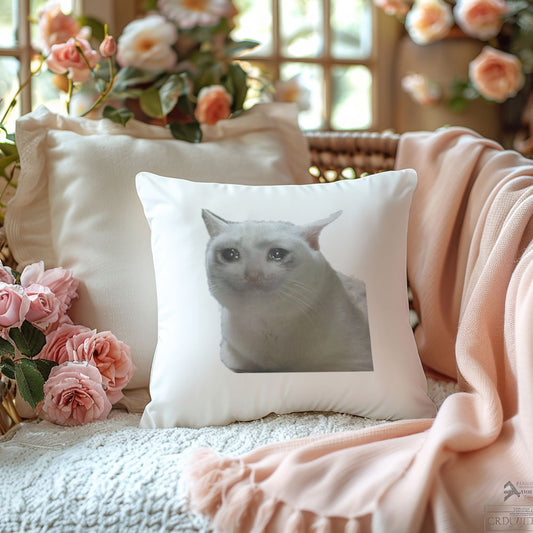 aglayan-kedi-baskili-komik-hediyelik-elyaf-dolgulu-dekoratif-yastik