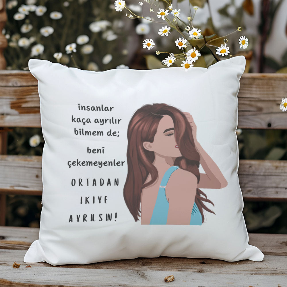 beni-çekemeyenler-ortadan-ikiye-ayrilsin-baskili-hediyelik-elyaf-dolgulu-saten-dekoratif-yastik