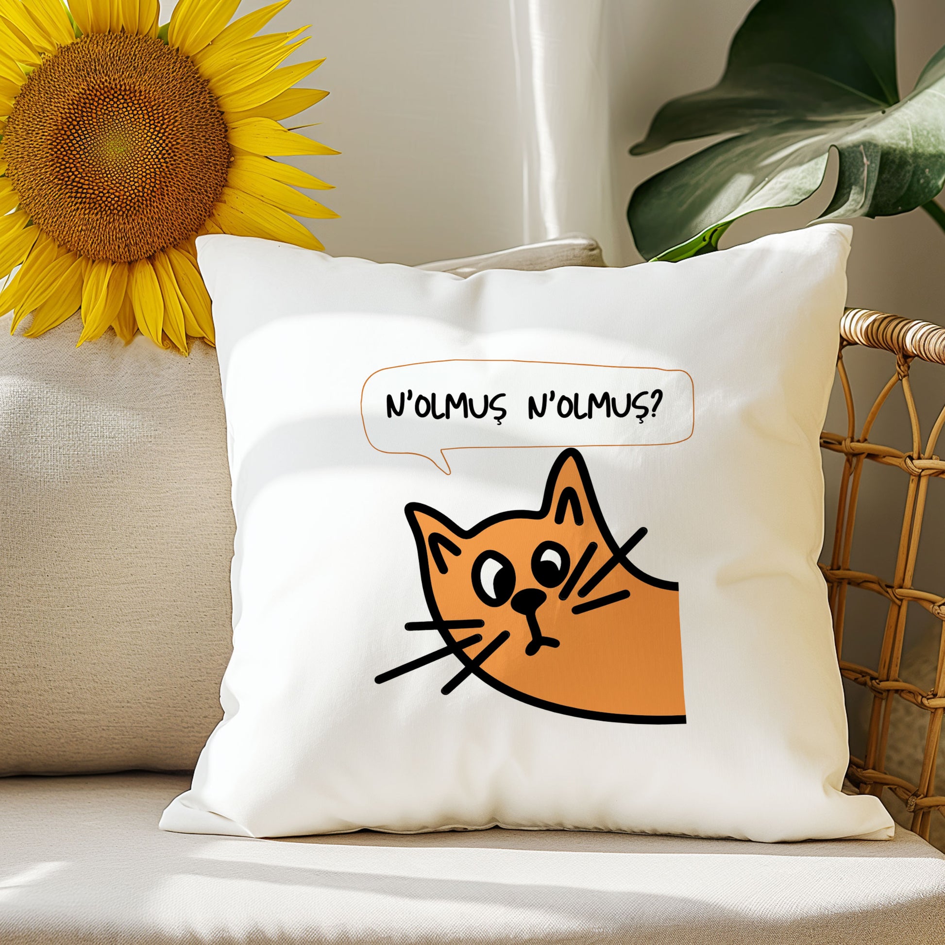 nolmus-merakli-kedi-baskili-komik-hediyelik-elyaf-saten-dekoratif-yastik