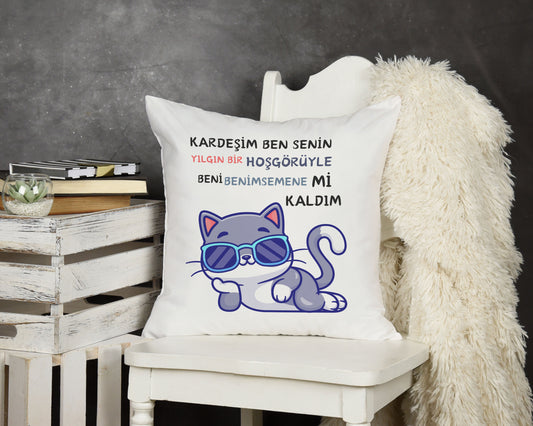 senin-yilgin-bir-hosgoruyle-beni-benimsemene-mi-kaldim-baskili-komik-hediyelik-dekoratif-yastik