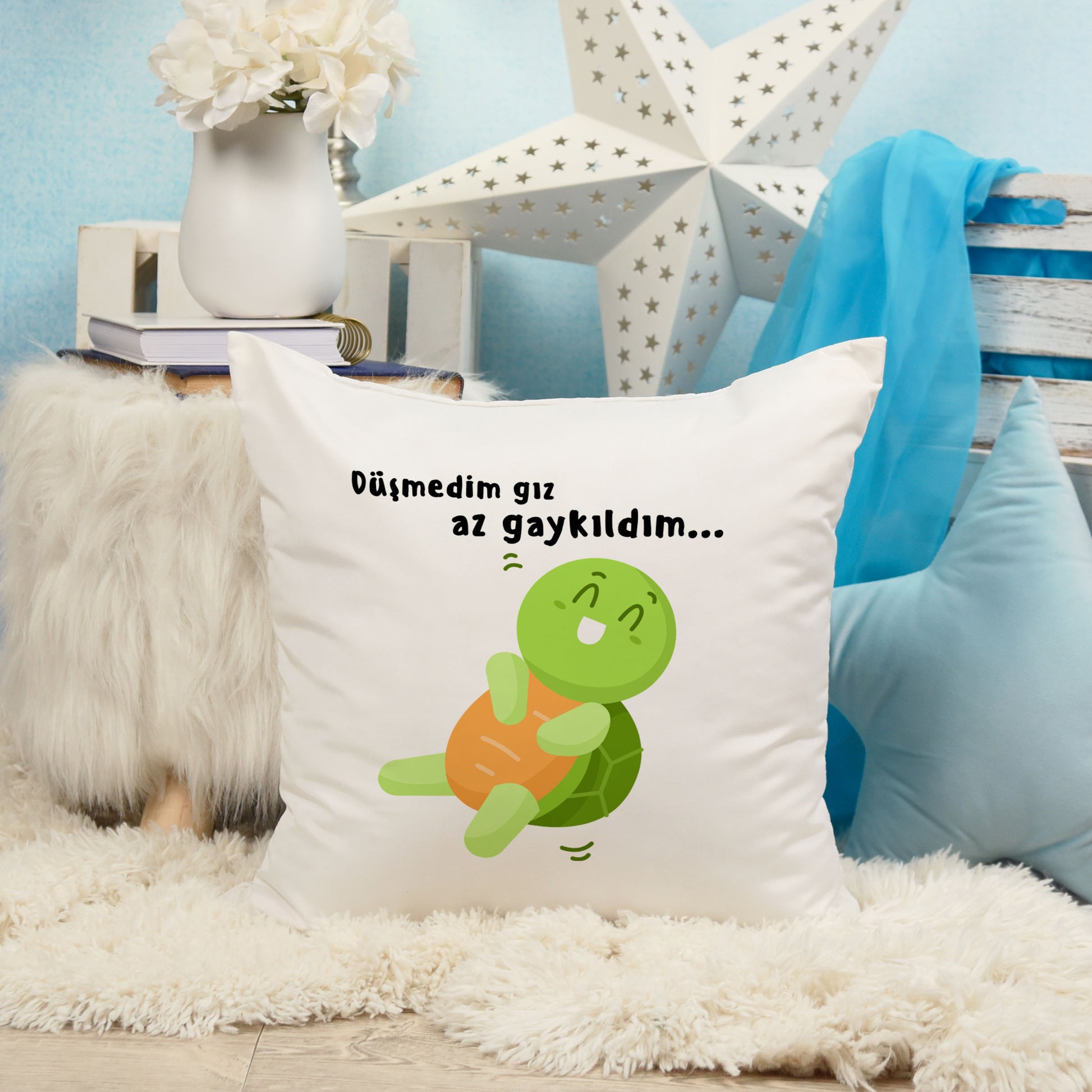 üstume-gelme-zaten-çok-doluyum-baskili-komik-hediyelik-elyaf-saten-dekoratif-yastik