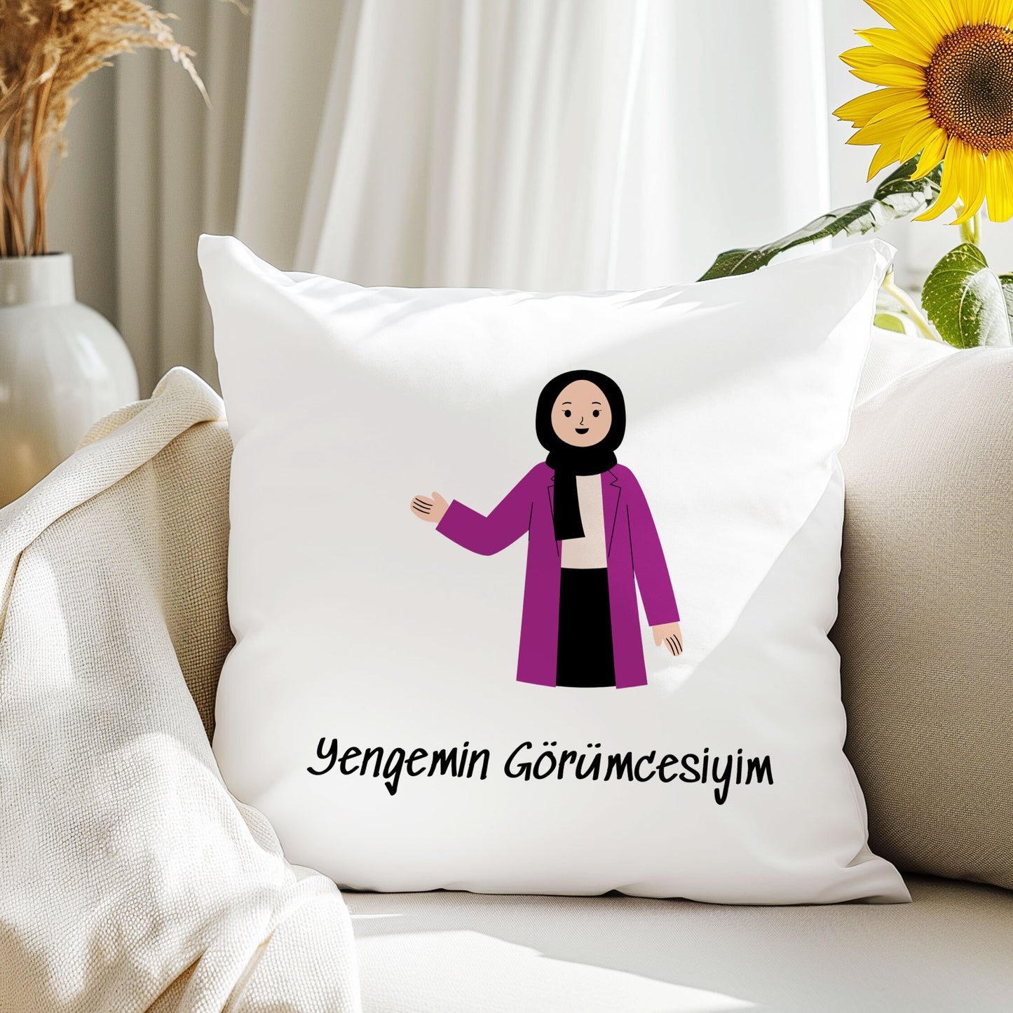 yengemin-gorumcesiyim-baskili-hediyelik-elyaf-saten-dekoratif-yastik