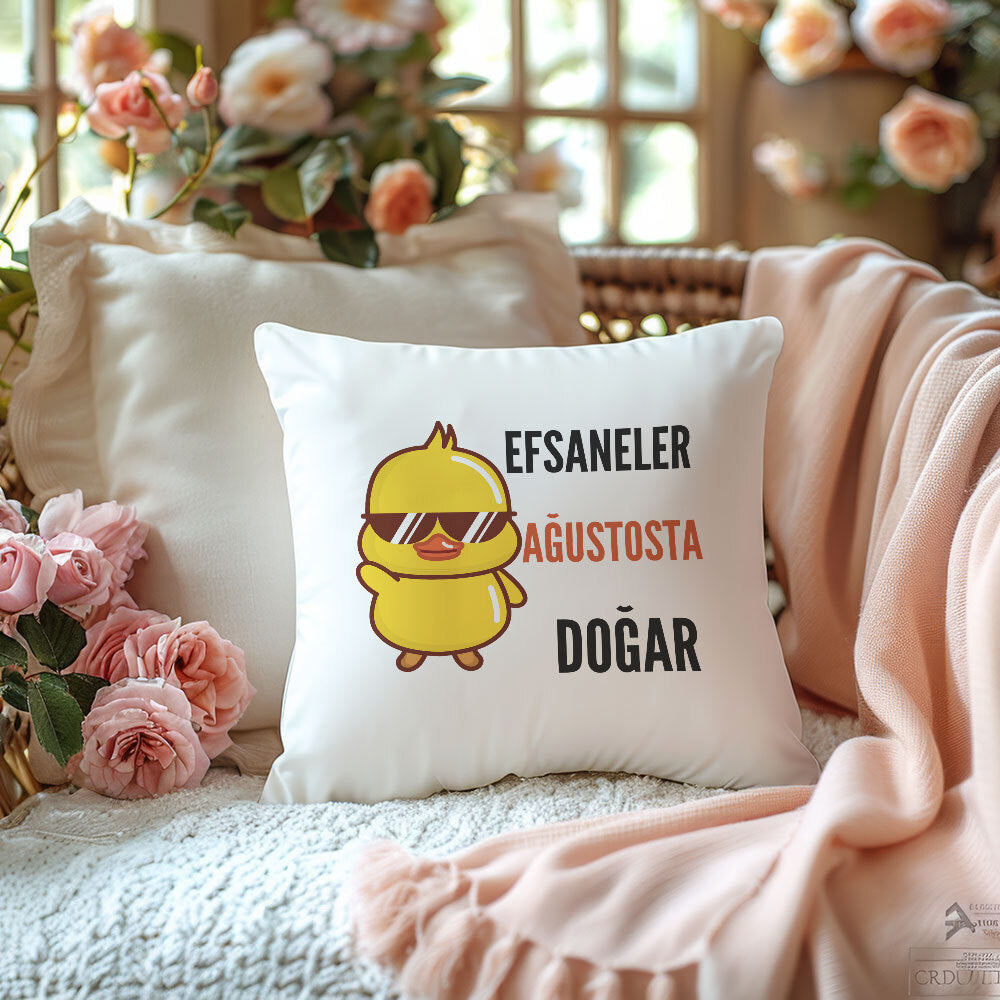 efsaneler-agustosta-dogar-baskili-dogum-gunu-hediyelik-elyaf-saten-dekoratif-yastik