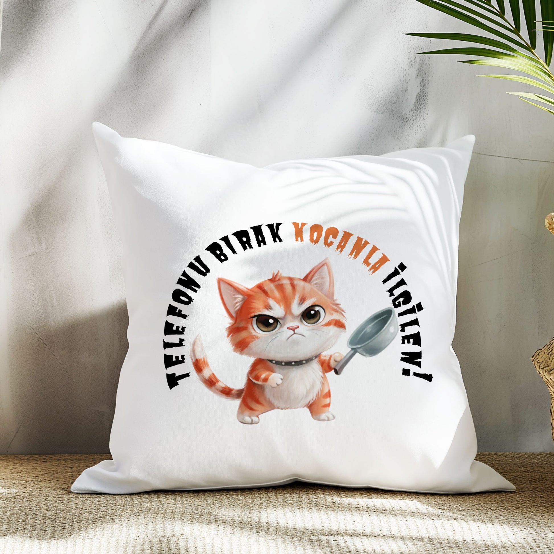 telefonu-birak-kocanla-ilgilen-baskili-es-sevgili-romantik-hediyelik-elyaf-saten-dekoratif-yastik