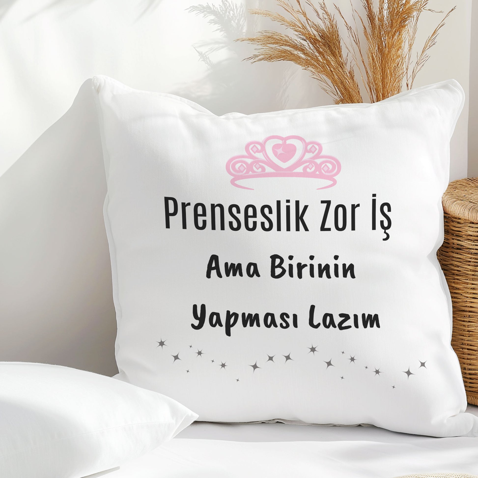 prenseslik-zor-is-ama-birinin-de-yapmasi-lazim-baskili-komik-hediyelik-elyaf-saten-dekoratif-yastik