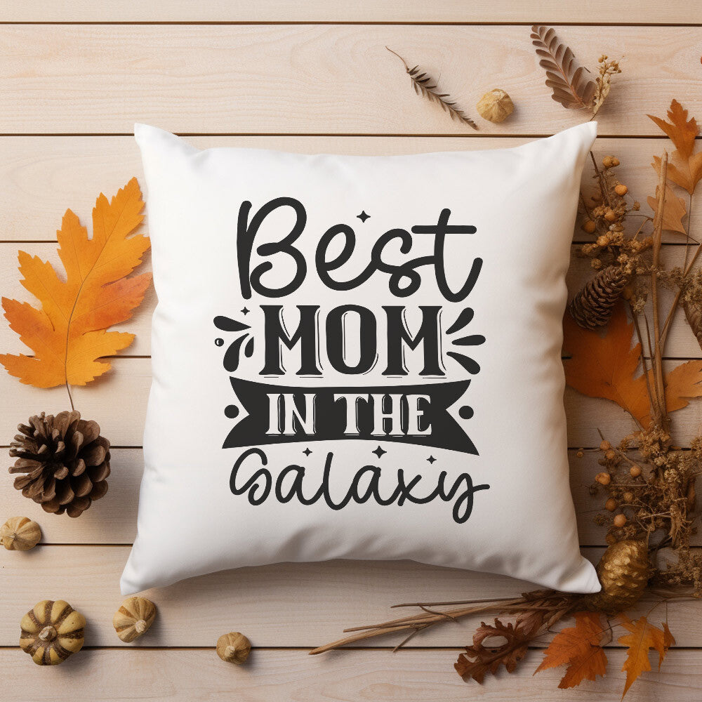 best-mom-ın-the-galaxy-baskili-anneler-gunu-hediyelik-elyaf-dolgulu-saten-dekoratif-yastik