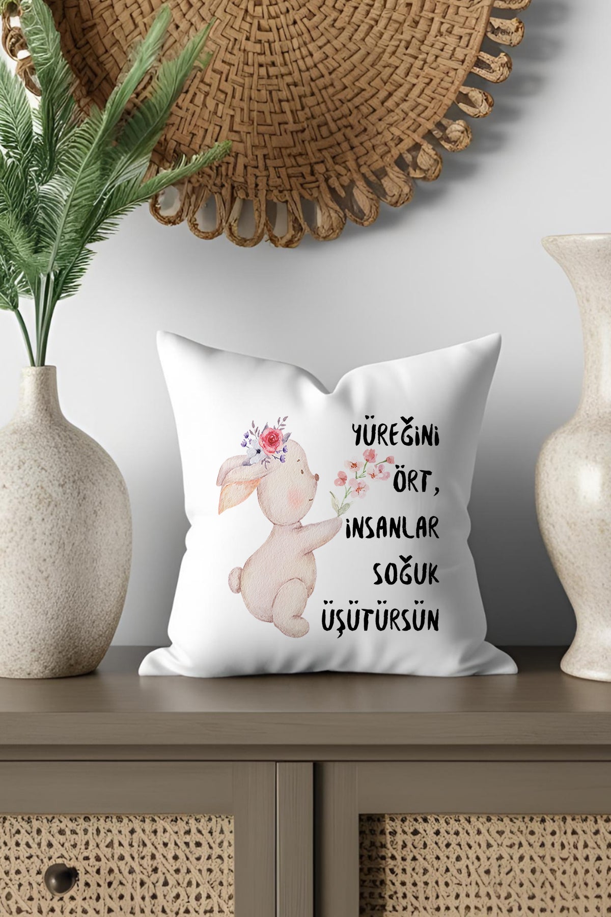 insanlar-soguk-üsutursun-sevimli-tavsan-baskili-dogum-gunu-hediyelik-saten-mini-dekoratif-yastik