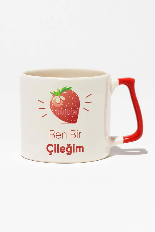 Ben Bir Çileğim Baskılı Baskılı Kırmızı Kulplu Modern Seramik Kupa