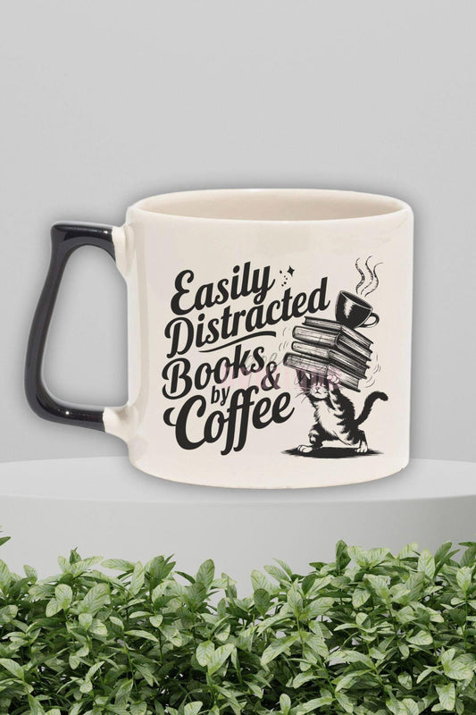 Easily Distracted By Books & Coffee Yazılı Kitap Kahve Sever Hediyelik Siyah Kulplu Kupa Bardak