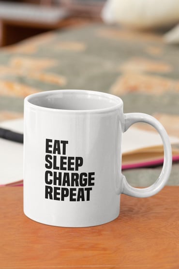 Eat Sleep Charge Repeat Baskılı Kupa Bardak