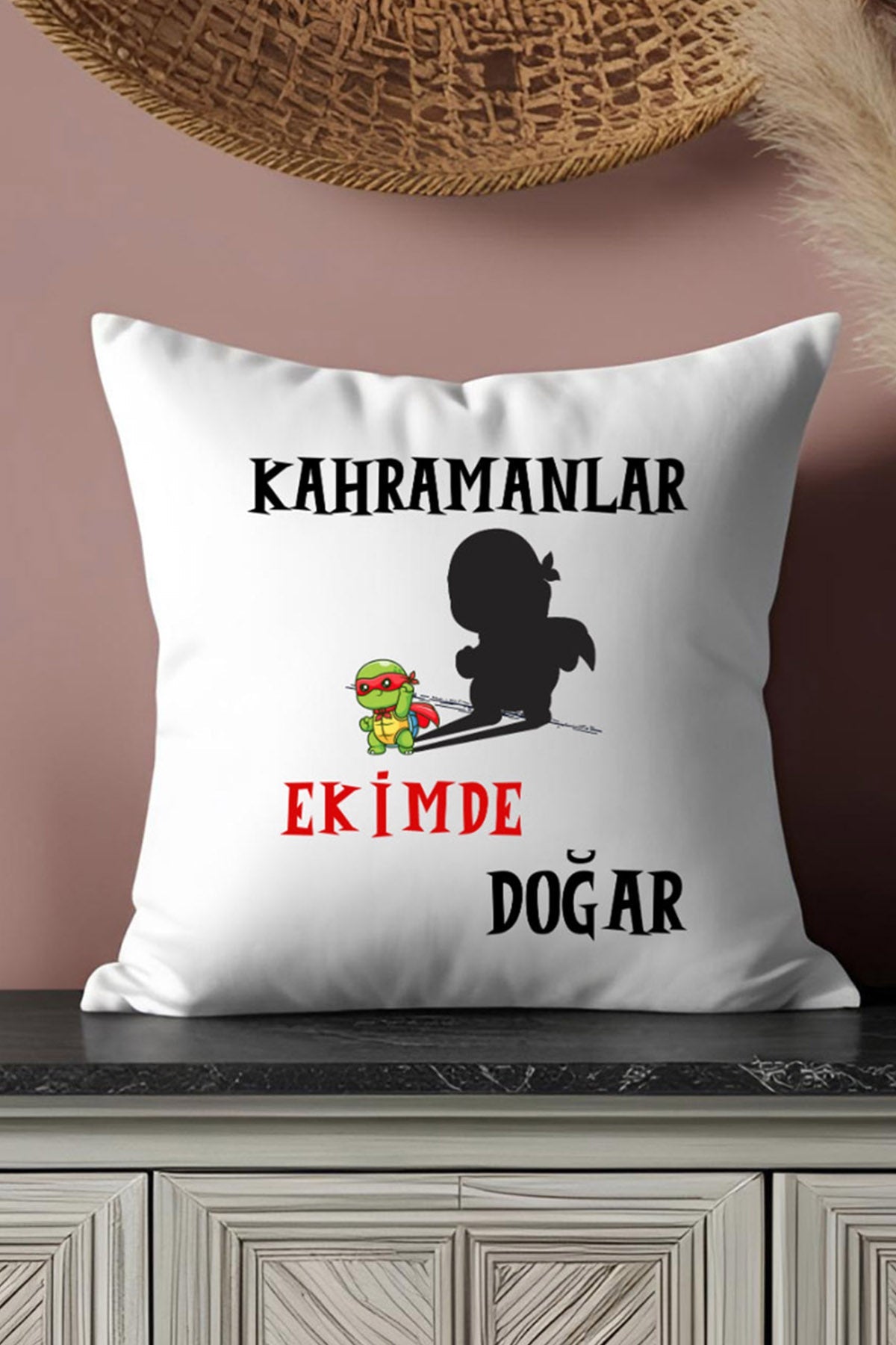 kahramanlar-bu-ayda-dogar-baskili-es,-sevgili,-arkadas-baba-hediyelik-saten-mini-dekoratif-yastik