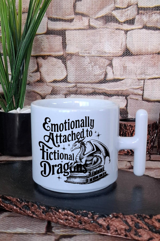 Emotionally Attached To Fictional Dragons Yazılı Hediye T Kulplu Latte Fincanı Kupa Bardak
