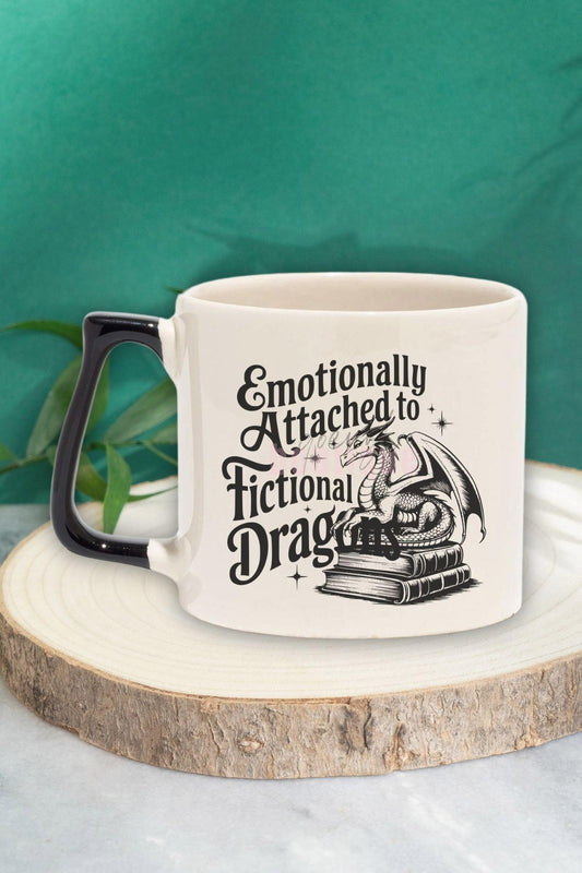 Emotionally Attached To Fictional Dragons Yazılı Ejderha Aşkı Hediyelik Siyah Kulplu Kupa Bardak
