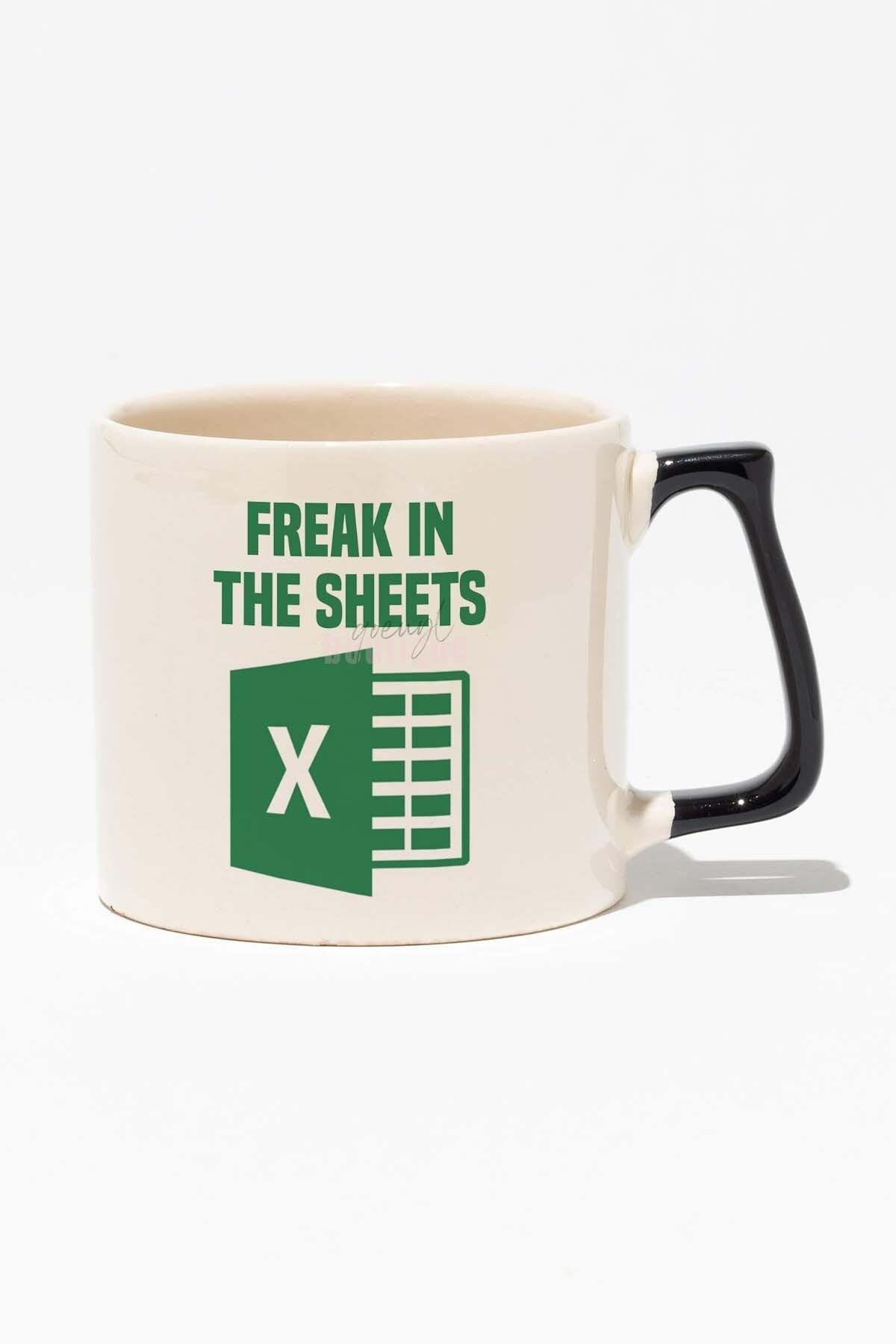 Freak In The Sheets Muhasebe Excel Hediye Baskılı Siyah Kulplu Modern Seramik Kupa