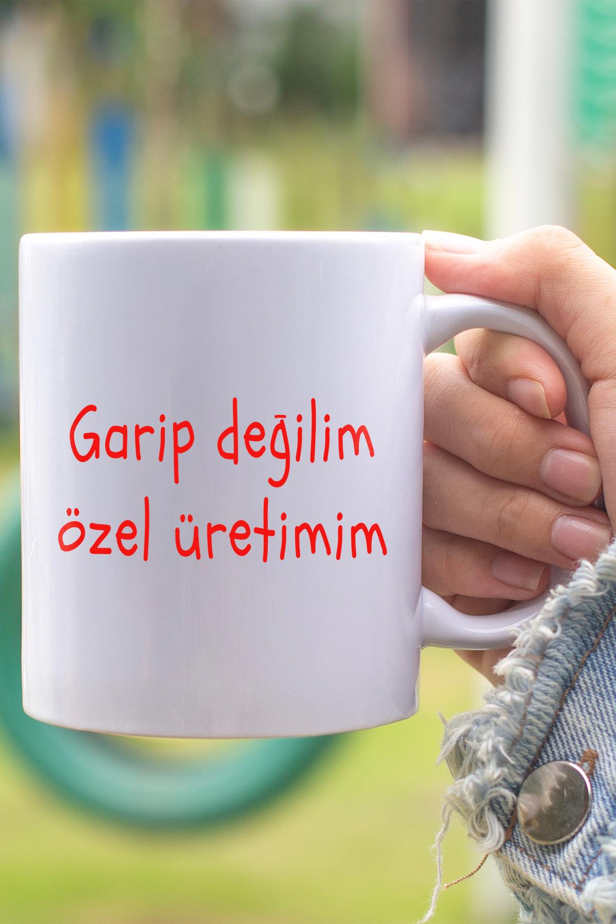 Garip Değilim Baskılı Komik Hediyelik Kupa Bardak