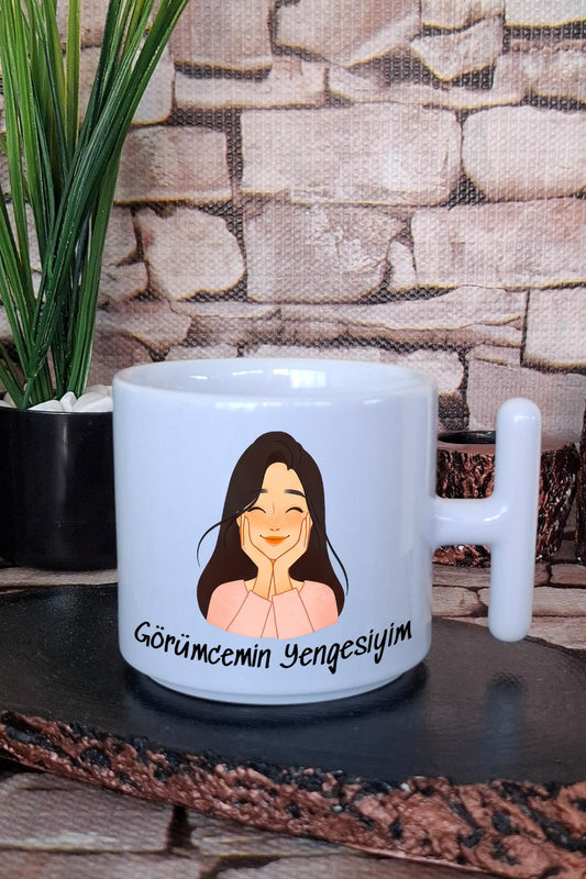 Görümcemin Yengesiyim Baskılı Hediyelik T Kulplu Latte Fincanı Kupa Bardak