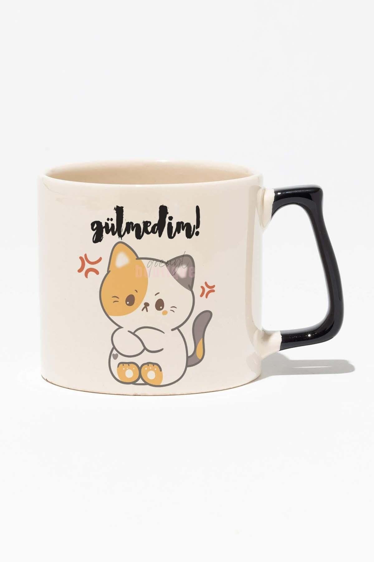Gülmedim-Sevimli Kedi Hediyelik Eğlenceli Komik Beyaz Baskılı Siyah Kulplu Modern Seramik Kupa