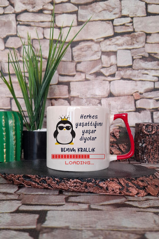 Herkes Yaşattığını Yaşar Diyolar Baskılı Komik Hediyelik Renkli Kulplu Fincan-Kupa Bardak