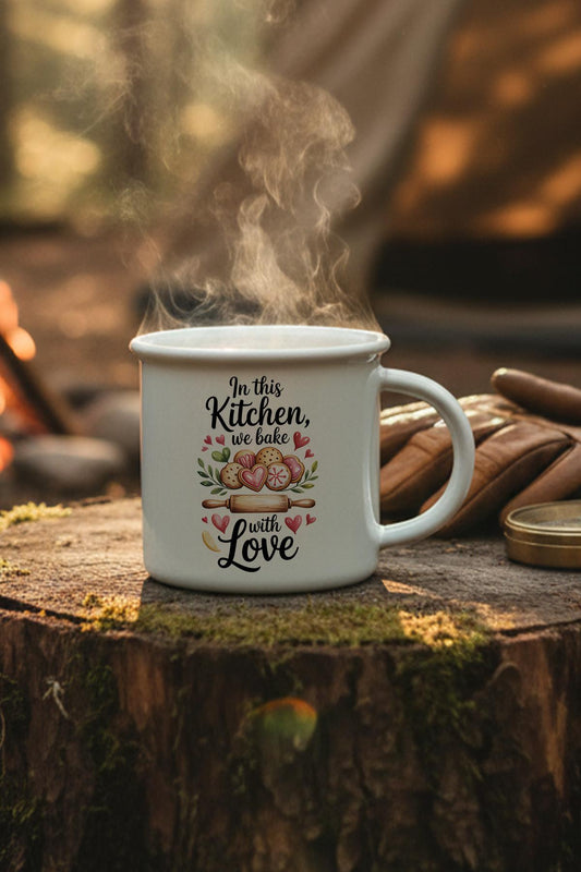 In This Kitchen We Baked With Love Baskılı Enamel Görünümlü Seramik Vintage Kupa Bardak