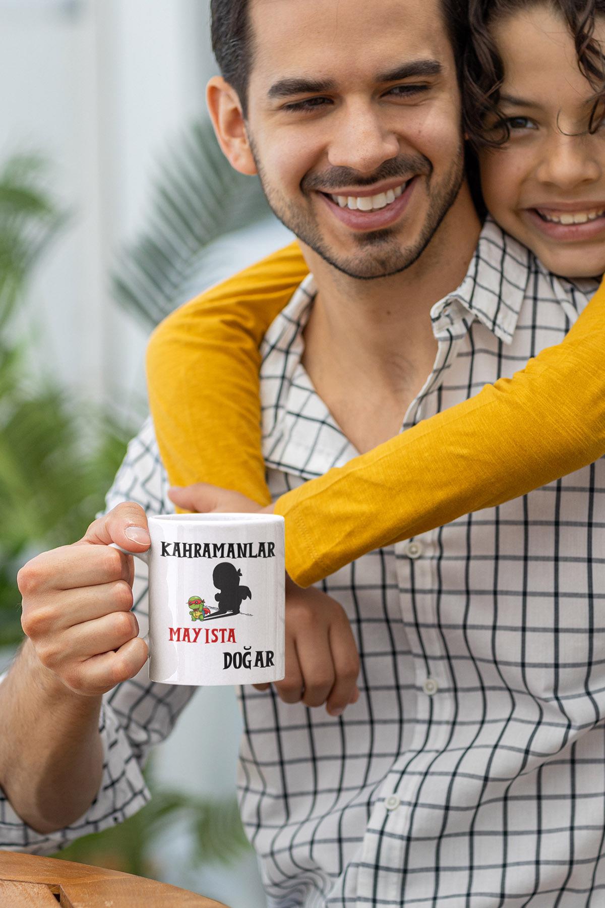 Kırmızı Kahramanlar Ocakta Doğar Baskılı Doğum Günü Babalar Günü Arkadaş, Sevgili Hediyelik Kupa Bardak