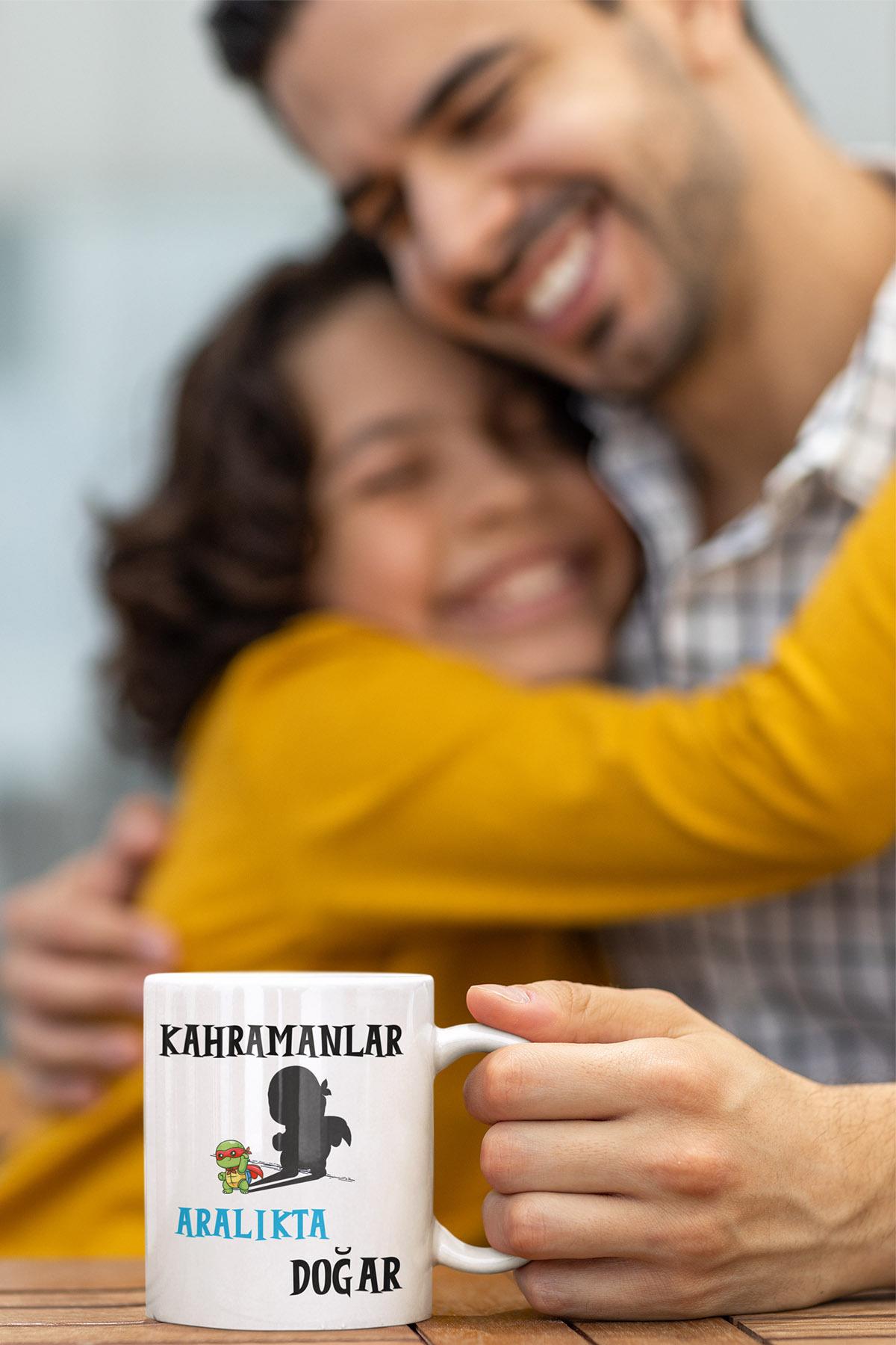 Kırmızı Kahramanlar Ocakta Doğar Baskılı Doğum Günü Babalar Günü Arkadaş, Sevgili Hediyelik Kupa Bardak