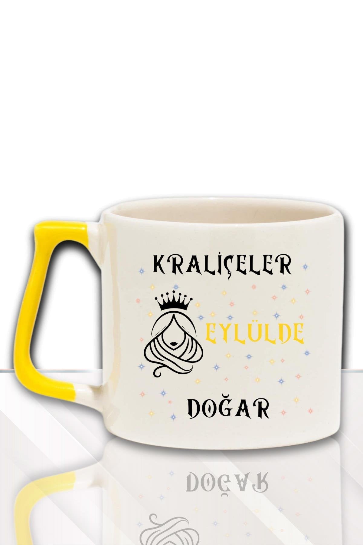 Kırmızı Kulplu Kraliçeler Ocakda Doğar Baskılı Arkadaş, Sevgiliye Doğum Günü Hediyelik Kupa Bardak