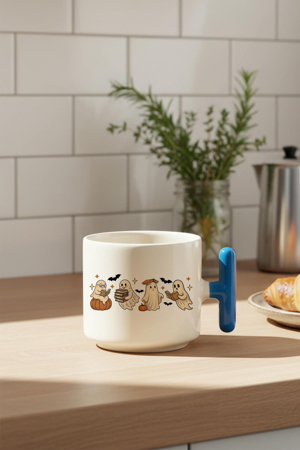 Kitap Okuyan Sevimli Hayaletler Baskılı Hediyelik T Kulplu Latte Fincanı Kupa Bardak