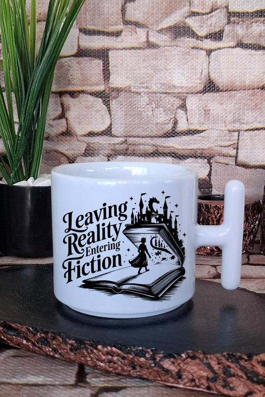 Leaving Reality Entering Fiction Yazılı Kitap Dünyası Hediye T Kulplu Latte Fincanı Kupa Bardak