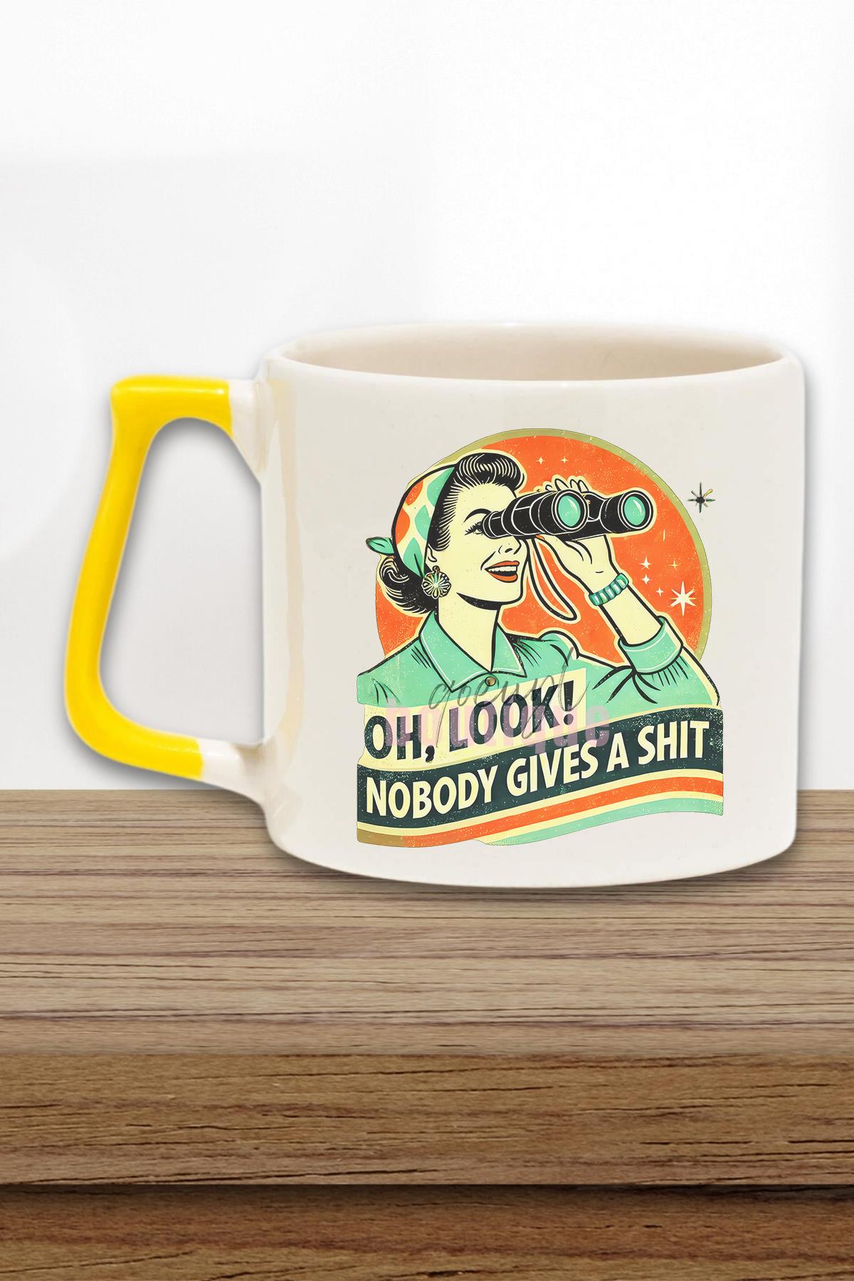 Look Nobody Gives A Shit Yazılı Komik Umursamaz İfade Hediyelik Kulplu Kupa Bardak