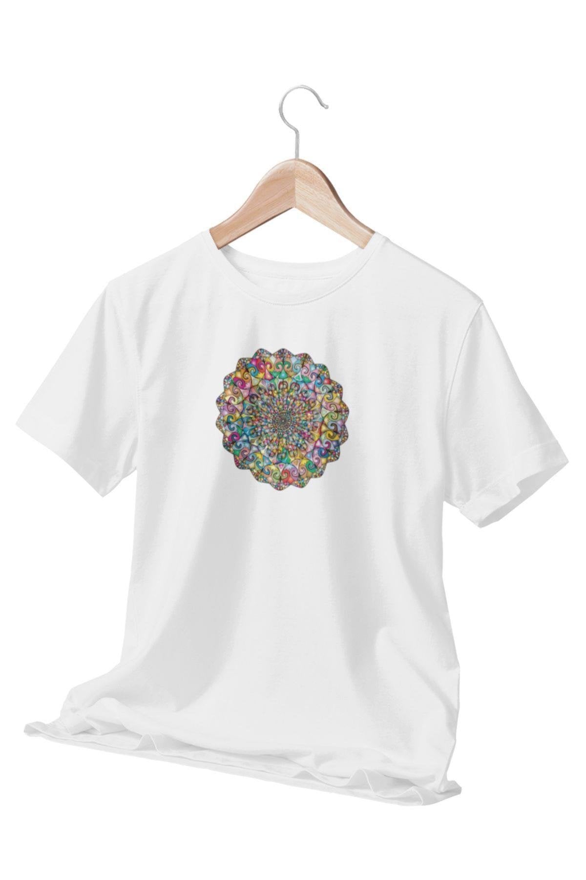 Mandala Temalı Beyaz Kadın T-Shirt